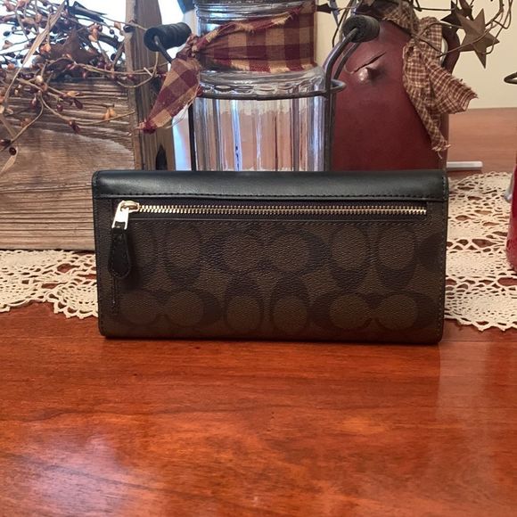 NWT authentic Coach Checkbook Wallet. Brown/black. New in the box. Matching purs - Picture 2 of 16